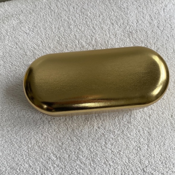 Vivienne Westwood drama-sized Sunglasses - Picture 7 of 7